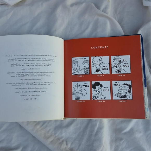 Hallmark The Joy of A Peanuts Christmas - Picture 3 of 9